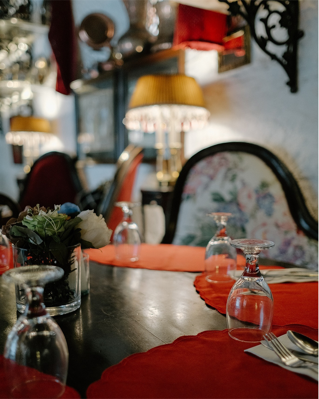A003: Dinner with Cultural Show at Barbara's Tour