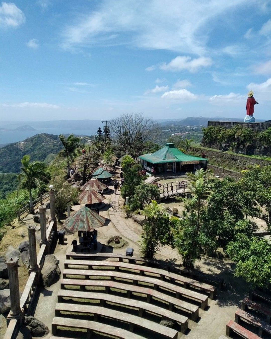 A004: Las Piñas and Tagaytay Combination Tour With Lunch