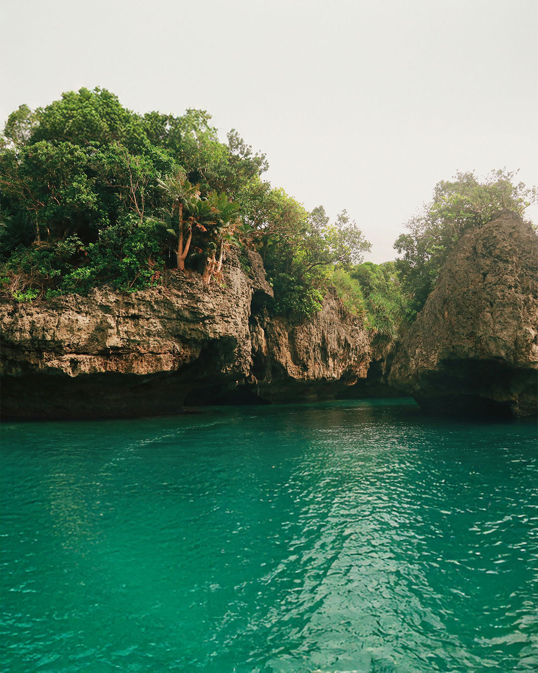 L020: 3 Days and 2 Nights Iloilo Land Arrangement with Gigantes Day Tour