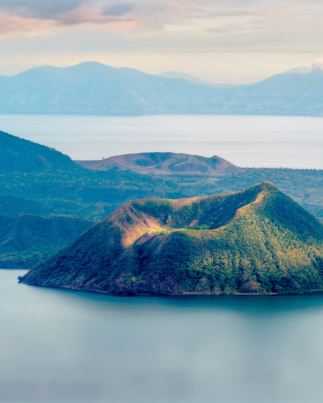 A013: Taal Boat Ride Tour with Lunch