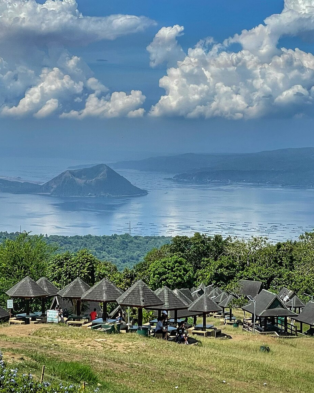 A013: Taal Boat Ride Tour with Lunch